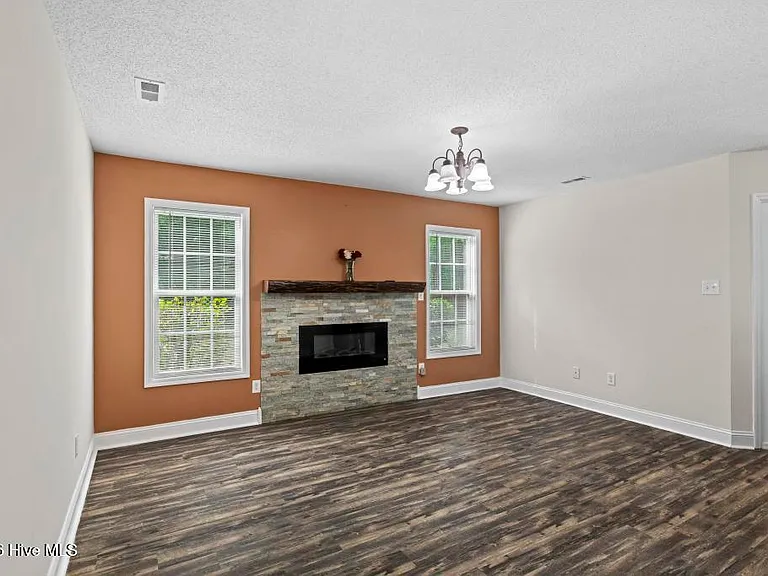 132 Forest Bluff Dr — Photo 8