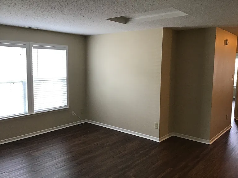 12645 Republic Dr — Photo 11