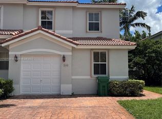 1036 NE 207th Ter, Miami, FL 33179