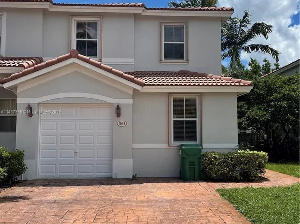 1036 NE 207th Ter, Miami, FL 33179