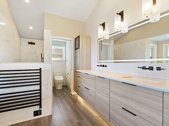 Custom Design Master Bath