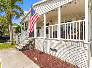 913 SW 132nd Ter, Fort Lauderdale, FL 33325