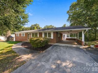 3070 Startown Rd, Newton, NC 28658