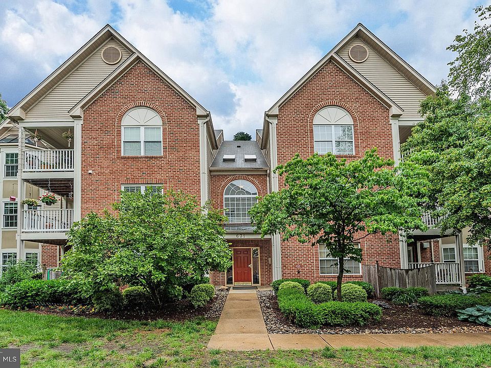 1st image of 631 Admiral Dr Unit 303