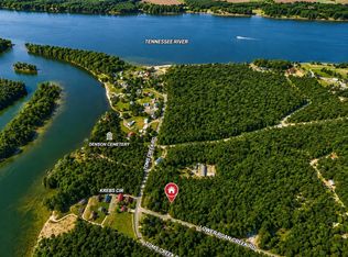 33 Lower Roans Creek Rd, Linden, TN 37096
