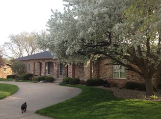2124 Fareway Dr, Muscatine, IA 52761