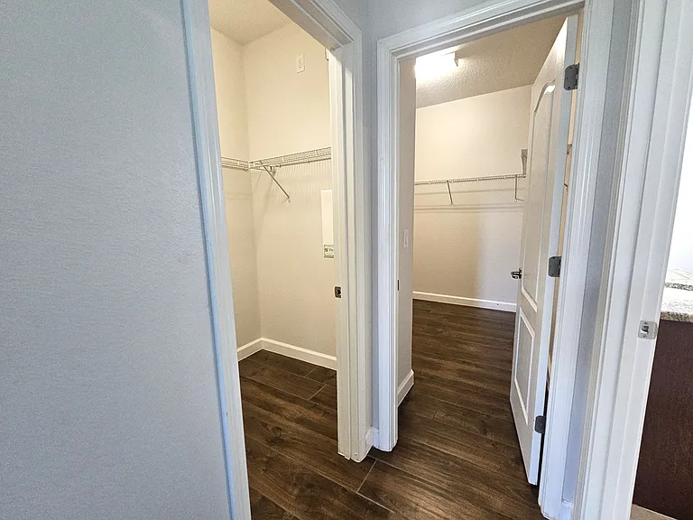 2718 Atherton Dr — Photo 17