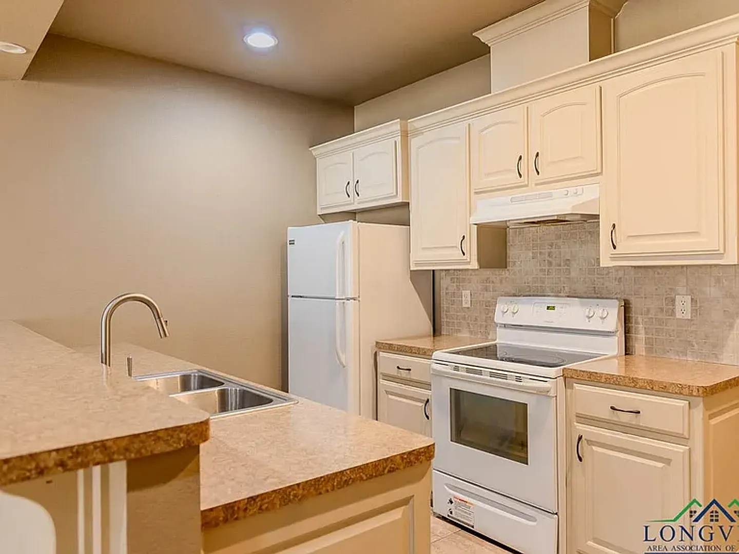 Creekwood Units — Photo 4