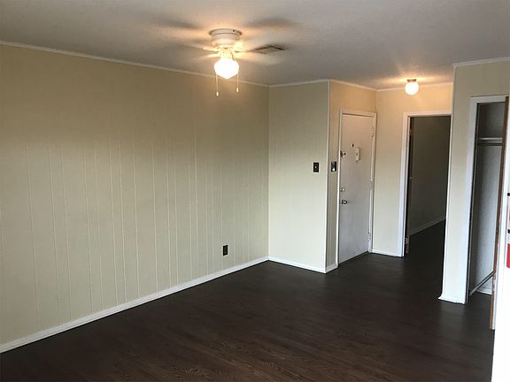 5th image of 66 W Elmwood Dr Unit D