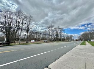 210-230 Montauk Hwy, Moriches, NY 11955