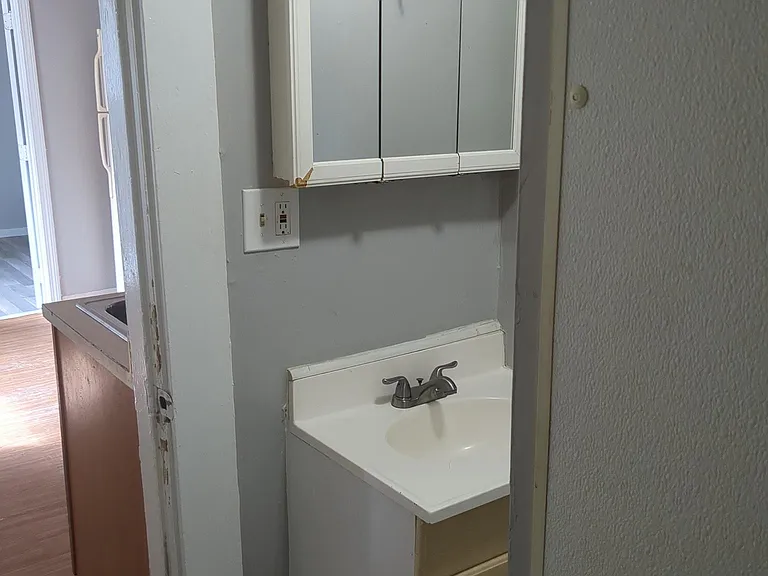 307 Cedar St #1 — Photo 4