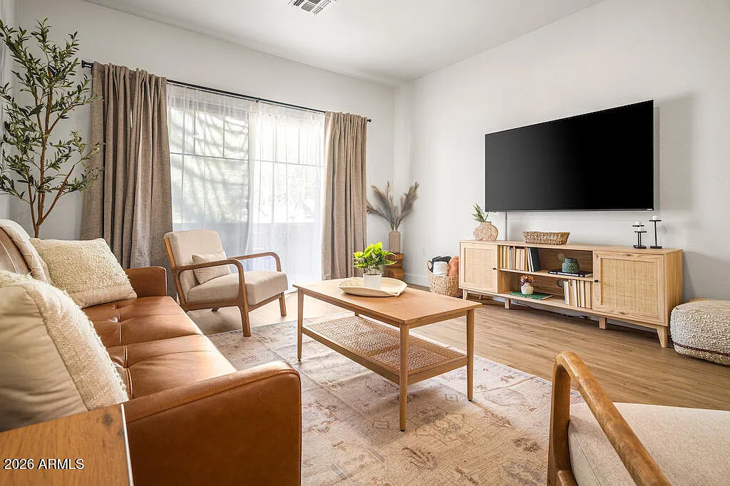 2 bed, 2.0 bath, 1112 sqft, $2,900 — Photo 3