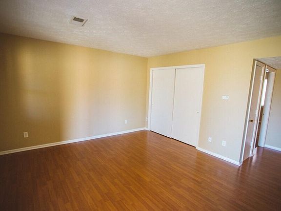 2nd image of 242 Wayne Dr