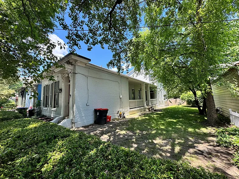 1327 E Washington St — Photo 3