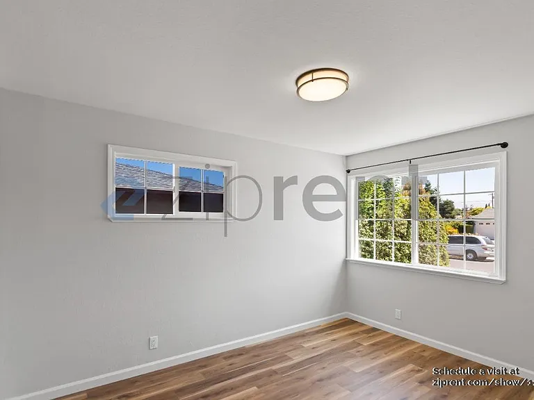 4726 Armour Dr — Photo 16