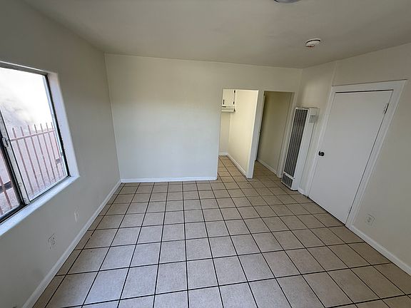 2nd image of 6040 Heliotrope Ave #9