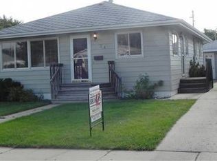 24 19th St NW, Minot, ND 58703