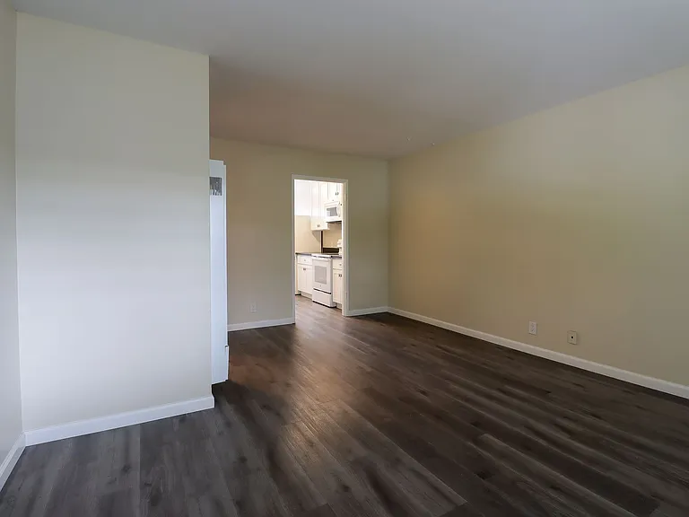 972 College Drive — Photo 9