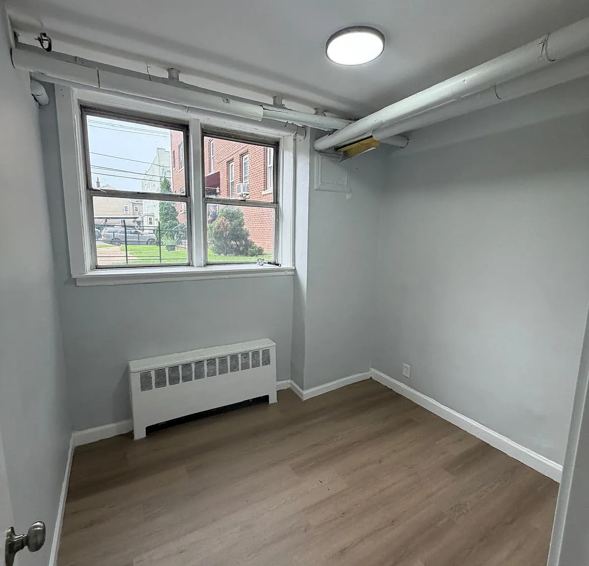 2 bed, 1000 sqft, $1,750 — Photo 4