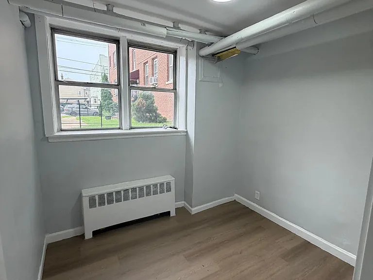 40 Irving St #B1 — Photo 4