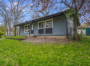 1988 Holliday Dr SW, Wyoming, MI 49519