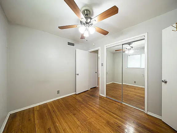 804 N Locust St — Photo 5