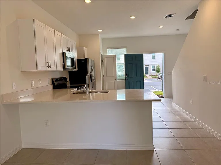 2996 Skyline Loop — Photo 2