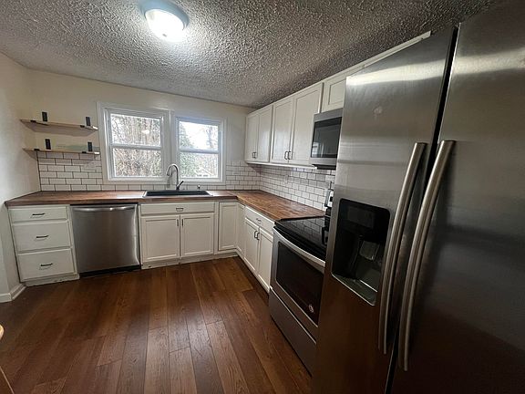 4th image of 204 Anderson St