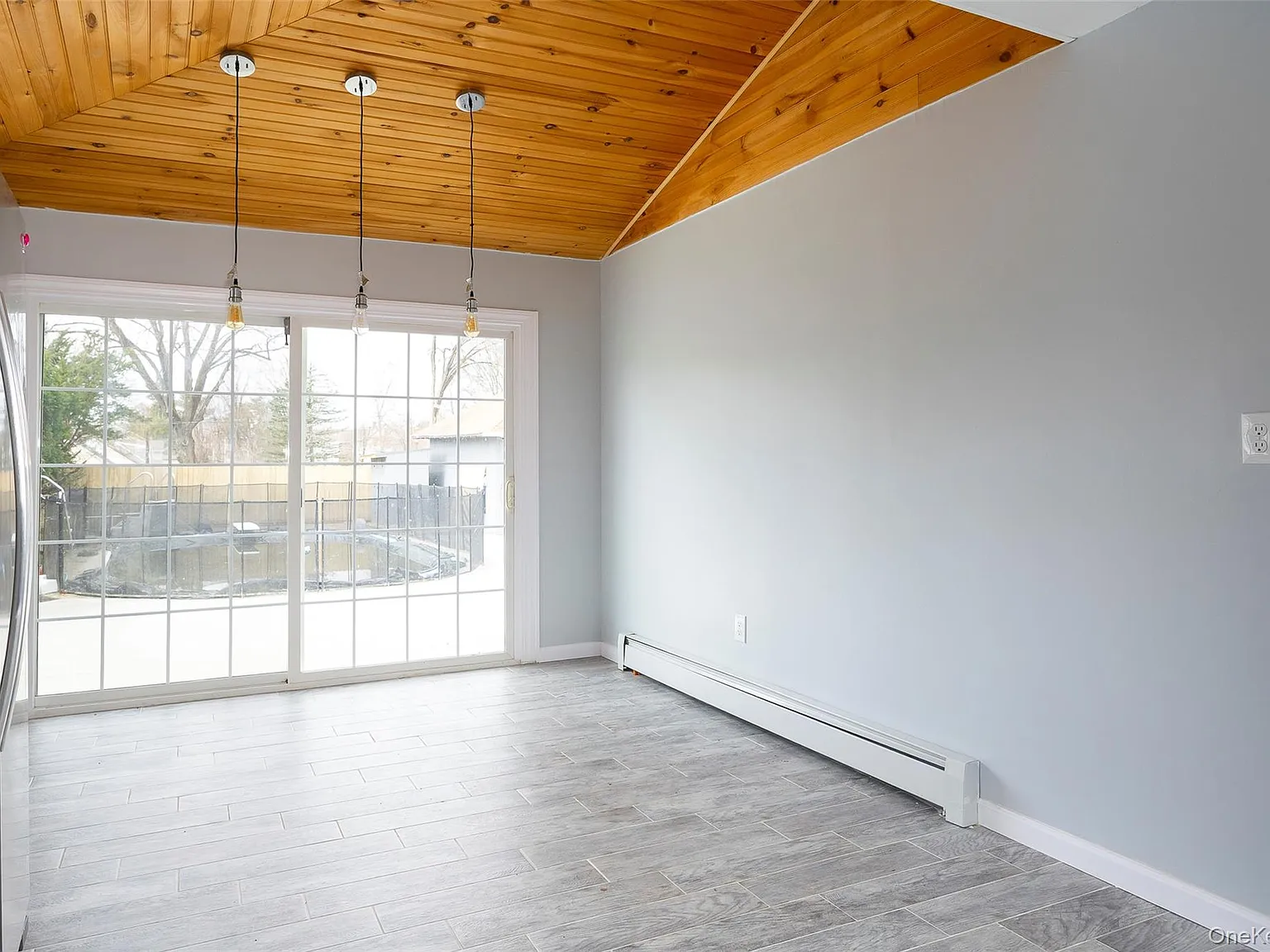 3 bed, 2.5 bath, 1700 sqft, $3,200 — Photo 4