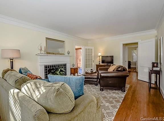 2nd image of 1633 Morningside Dr