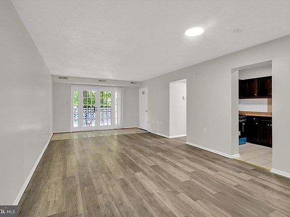 2nd image of 3805 Swann Rd APT T2