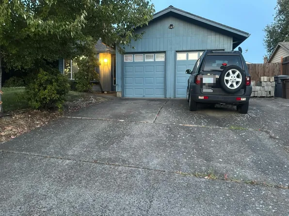 1230 SE 24th Ave, Hillsboro, OR 97123