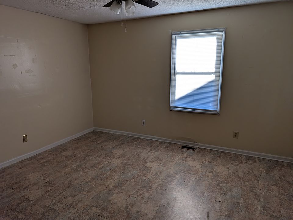 1st image of 209 S Shaver St
