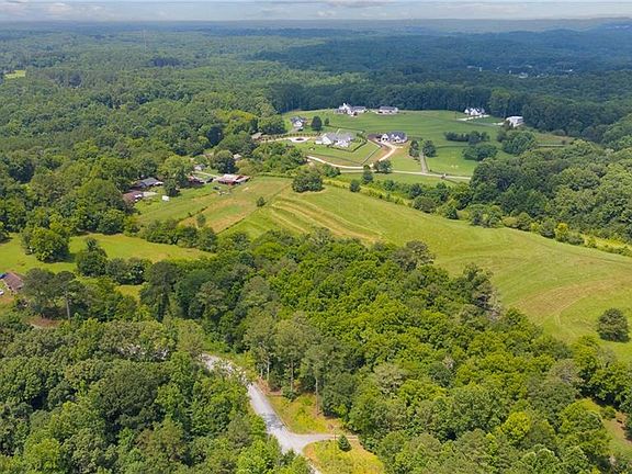 3rd image of 685 Newt Green Rd #2