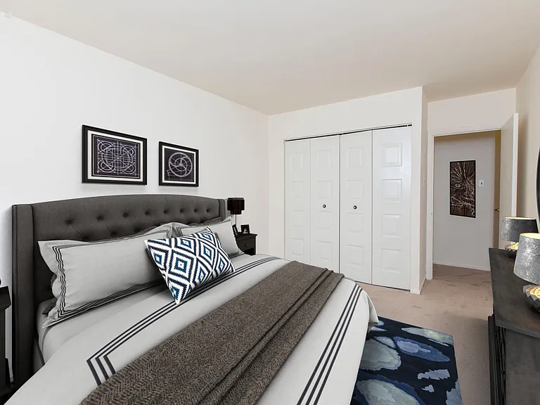 Colonial Village Townhomes — Photo 9