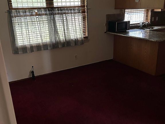 4th image of 1701 Waverly Dr