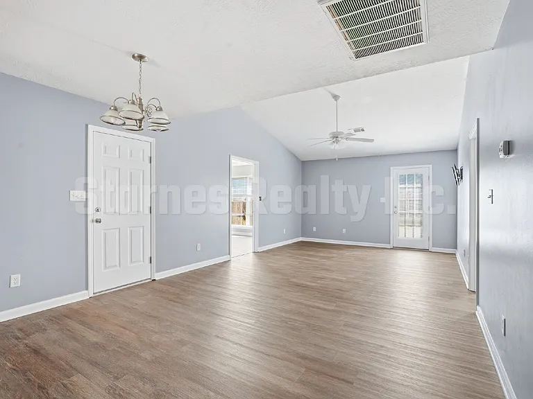 469 Strutter Trl — Photo 9