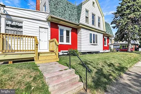 3rd image of 701 Alton Ave