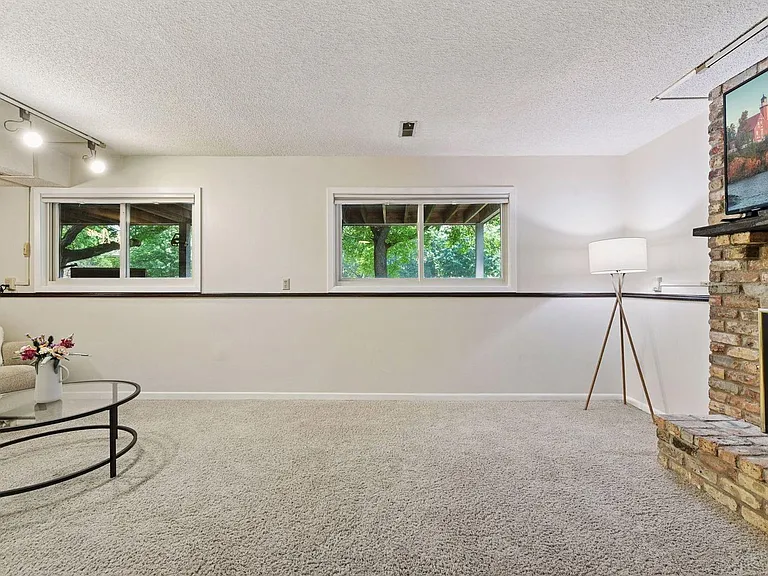 1042 Pontiac Ln #1042 — Photo 25