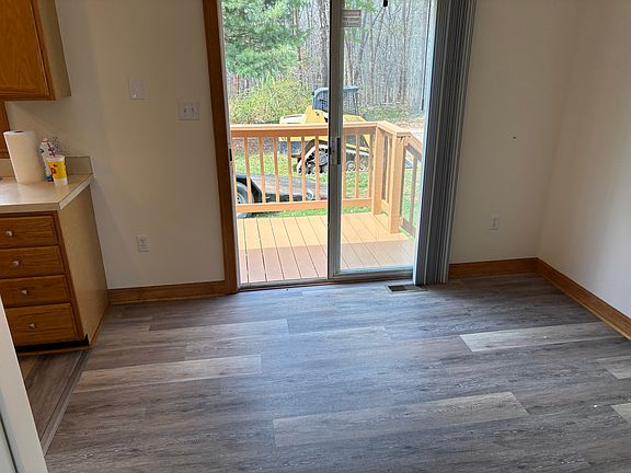 2nd image of 90 Windsock Ln