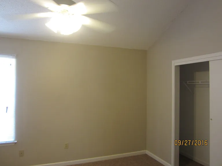 631 Cedarwood Dr — Photo 8