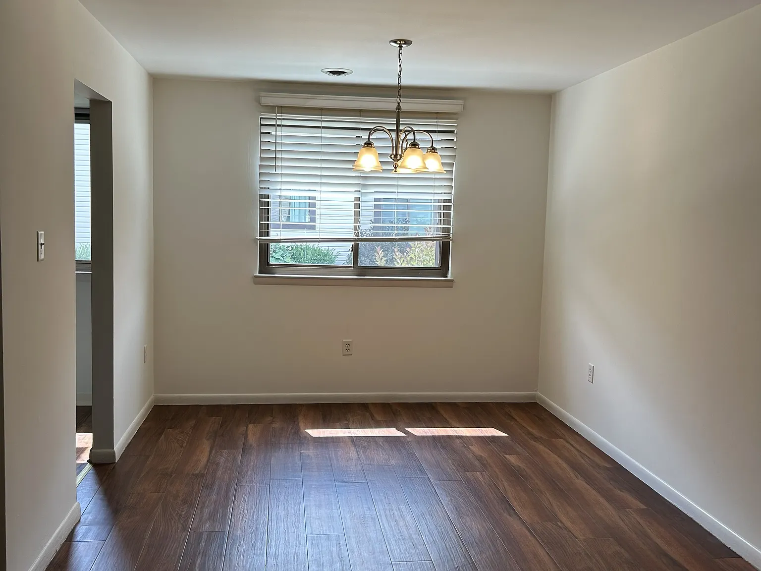 2 bed, 1161 sqft, $1,700 — Photo 3