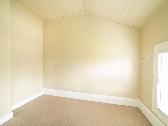 5th image of 412 Monte Vista Ave APT 13