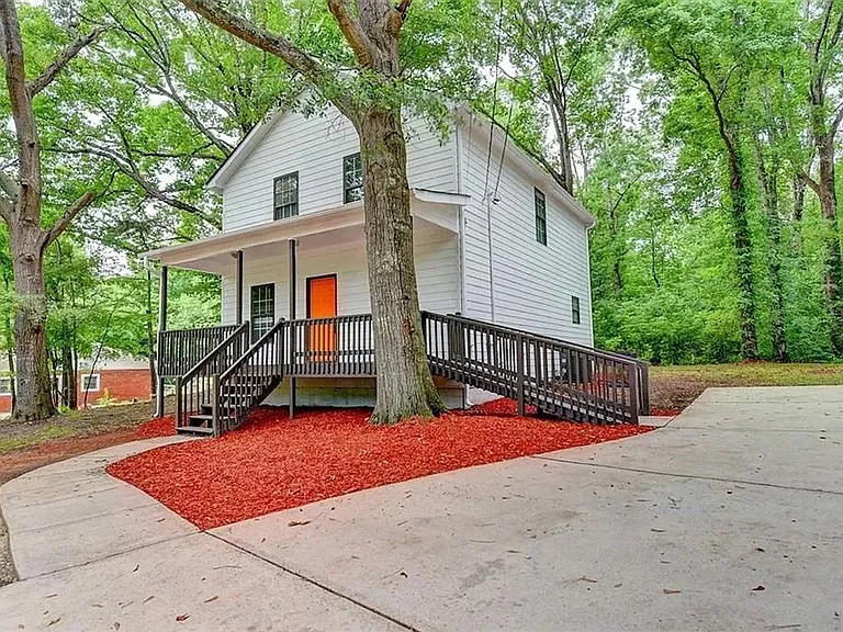 506 McWilliams Rd SE — Photo 4
