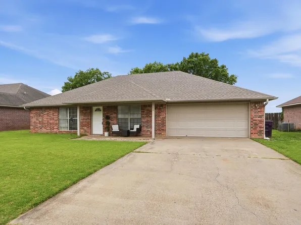 44 Blair Dr, Vilonia, AR 72173