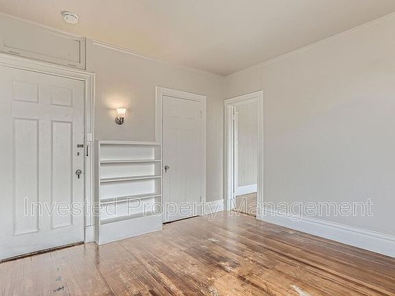 3rd image of 1200 N Clarkson St APT 4