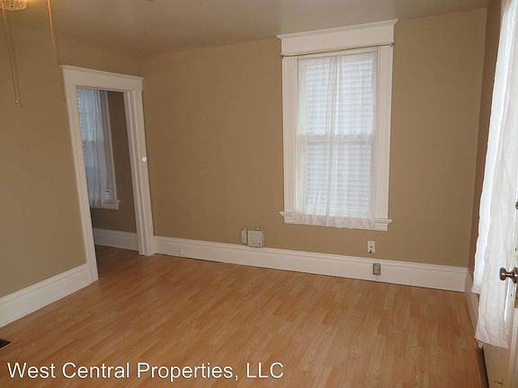 5th image of 1319 W Jefferson Blvd #B