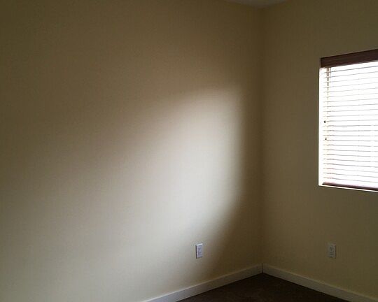 2nd image of 11469 W Moorpark St #6