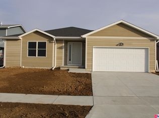 1708 SW 28th St, Lincoln, NE 68522