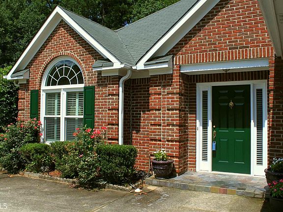 2nd image of 2579 Summerfield Way
